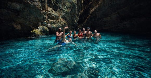 Zadar: Dugi Otok Tour zur Golubinka Höhle, zum Schiffswrack & Sakarun