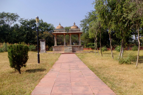 Day Tour to Nathdwara, Eklingji & Haldighati from Udaipur Private Tour with A/C transport and Dedicated Driver.