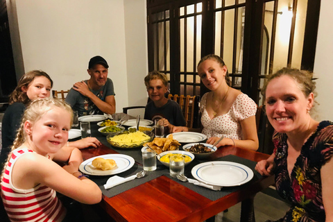 阿努拉德普勒：当地市场探访与草药米工坊体验