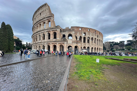 Small Group Guided Tour Colosseum Roman Forum, Palatine Hill Standard Tickets