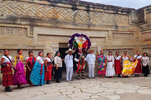 Mitla: Fahrradtour zur archäologischen Zone und zu Höhlen mit Felskunst