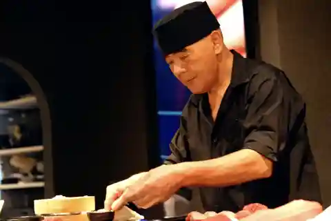 Tokyo-Roppongi: Tuna Cutting Show and Sushi Tasting(5pieces)