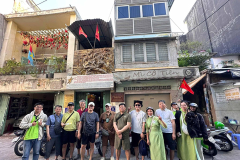 Ho Chi Minh City: Motorbike Street Food Tour - 12 Tastings