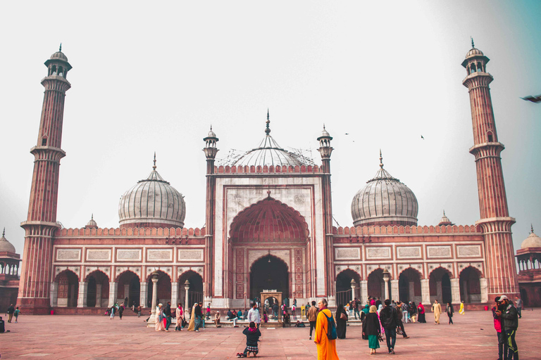 4-hour Old Delhi Heritage Walking tour with Rickshaw Ride Includes Hotel Pick-up & drop-off