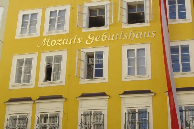 Tour a pie de 2,5 horas por Salzburgo: Mozart, centro ymásTour estándar por la ciudad de Salzburgo