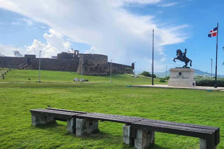 普拉塔港：从泰诺湾/安伯湾出发的猴子之旅和城市之旅普拉塔港：塔伊诺湾/安伯湾的猴子之旅和城市之旅