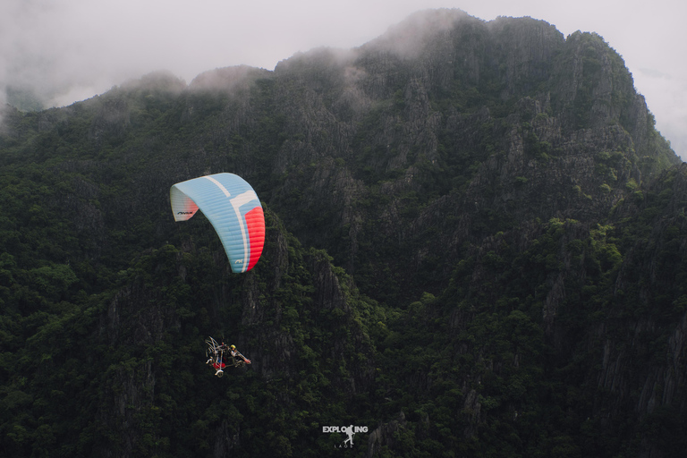 Paramotor Flight Experience in Vang Vieng, Laos