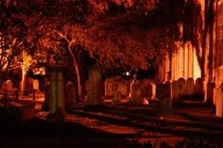 Charleston: 90-Minute Ghost and Dungeon Walking Tour