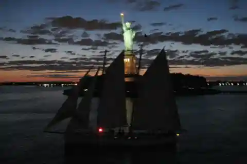 Paseo en Goleta por las Luces de Nueva York