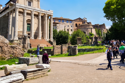 Rom: Prioriterad tillgång Prioriterad åtkomst Colosseum, Forum Romanum och Palatine TourTysk gruppresa med särskild tillgång till arenagolvet