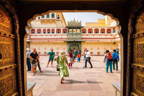 Jaipur: Dagsutflykt till stadspalatset, Amber Fort och Hawa MahalAgra: Dagsutflykt till stadspalatset, Amber Fort och Hawa Mahal