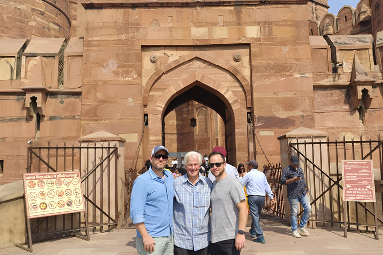 Desde Delhi: tour de 1 día al Taj Mahal y el fuerte de Agra con desayuno 5*Desde Agra: tour al Taj Mahal y al fuerte de Agra con coche y guía