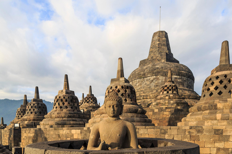 Borobudur Tour: garanterar klättring upp på toppen av tempelstrukturen