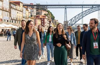 Porto: Rundgang zu den Highlights mit Weinkeller, Lello & Boot