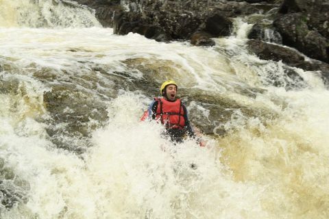 Halbtägiges River Bug Rafting Abenteuer in Pitlochry