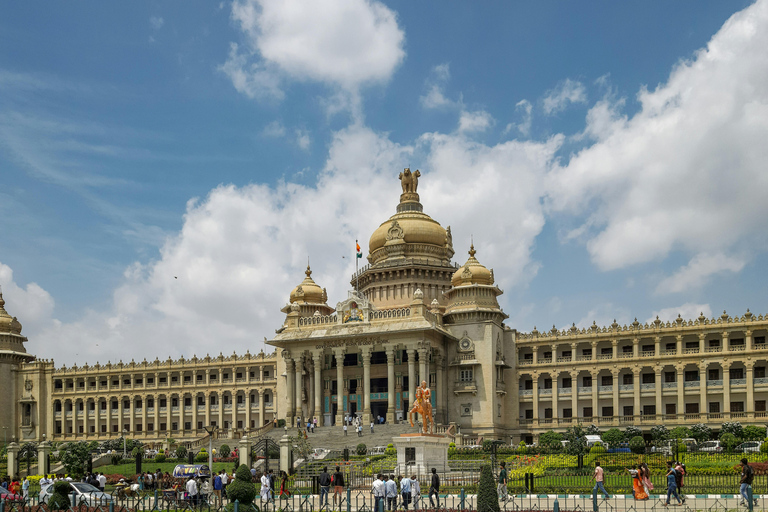 Experimente Bangalore - Excursão noturna a pé pela cidade e visita ao mercado