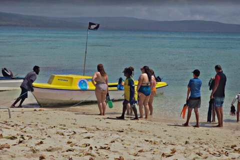 Vanuatu: Pele Island Day Trip with BBQ Lunch & Snorkeling