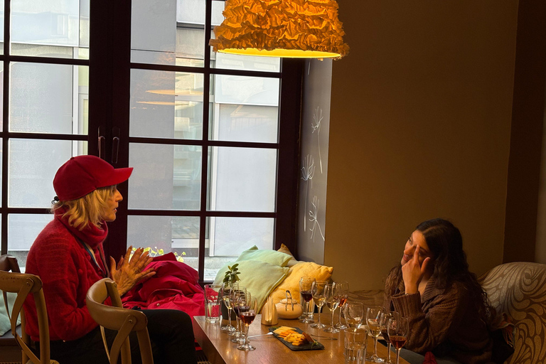 Riga: Electric Car Tour with Wine and Cheese Tasting
