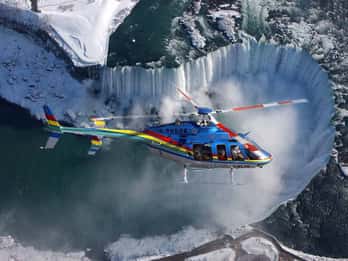 Niagara Falls: Heli, Bootsfahrt & Skylon Tour & Mittagessen Niagara Falls: Heli, Bootsfahrt & Skylon Tour & Mittagessen