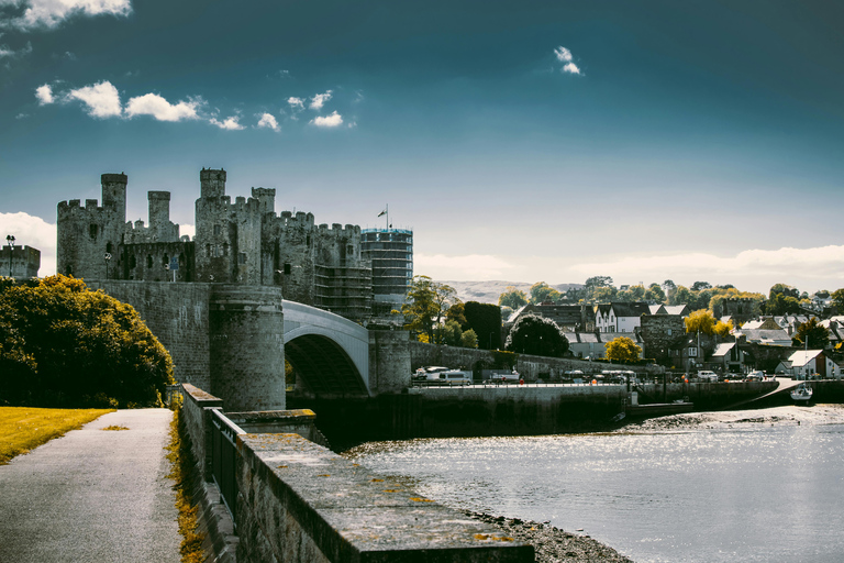 Cardiff: 7-Day Private Voyage of Wales with Driver