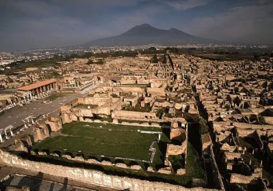 Pompeji & Vesuv: Ganztagstour ab Neapel