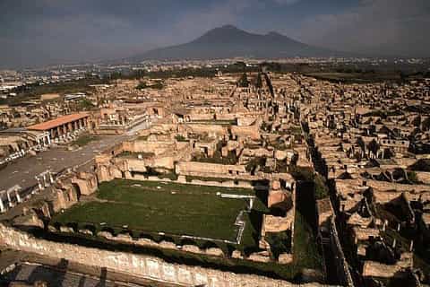 Pompeii & Herculaneum: Full-Day Sightseeing Tour from Naples