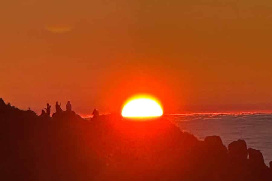 Sonnenaufgang am Pico Arrieiro☀️ STAIRS OF HEAVEN, CÂMARA DE LOBOS. Foto: GetYourGuide Sonnenaufgang am Pico Arrieiro☀️ STAIRS OF HEAVEN, CÂMARA DE LOBOS. Foto: GetYourGuide