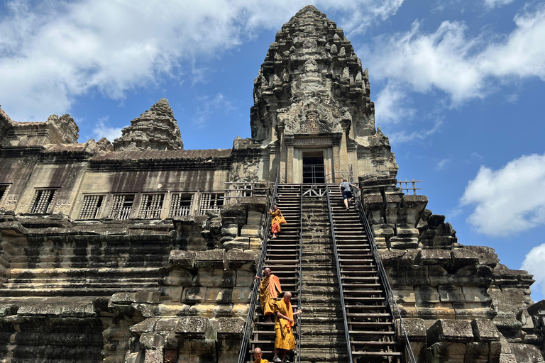 Tour Privado del Amanecer de Angkor en Vehículo con Aire Acondicionado