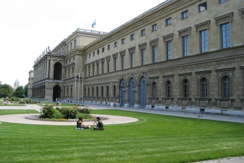 Monachium: Prywatna 2-godzinna wycieczka z historykiem sztukiOpcja standardowa