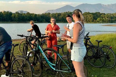 Bike Tour Tirana: Guided Sightseeing and Cultural City Tour