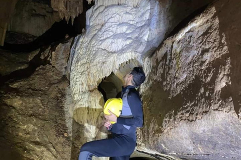 Tunezyjska przygoda: Jaskinie, przyroda i kultura w 5 dni