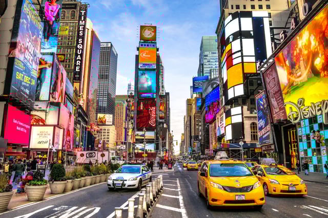 NYC: EWR Airport Private Transfer to Manhattan or Brooklyn