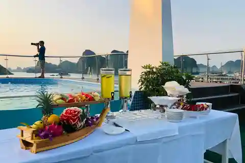 Desde Ninh Binh Ha Long - Bahía de Lan Ha 3D2N en Crucero 5 estrellas