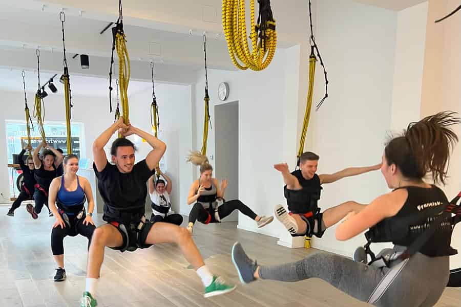 Wiens lustigstes Workout: Bungee-Fitness-Training. Foto: GetYourGuide Wiens lustigstes Workout: Bungee-Fitness-Training. Foto: GetYourGuide
