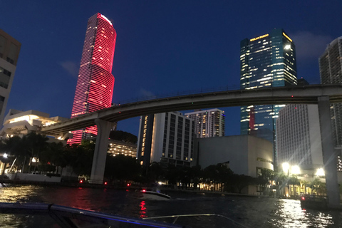 Miami: tour por la isla de los multimillonarios, el banco de arena y la isla de los mapaches.Miami: Isla de los multimillonarios, Sandbar y Raccoon Island Tour