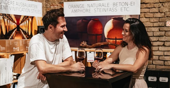 Wien: Weinverkostung in einem privaten Weinkeller
