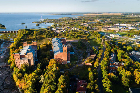 Au départ de Tallinn : excursion d&#039;une journée à Narva et « Vue sur la Russie ».Narva et « Vue sur la Russie » - Excursion d&#039;une journée