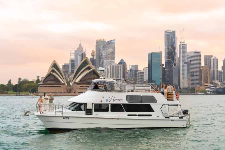 Sydney: Golden Glow Sunset Harbour Cruise mit 1 Getränk. Foto: GetYourGuide Sydney: Golden Glow Sunset Harbour Cruise mit 1 Getränk. Foto: GetYourGuide