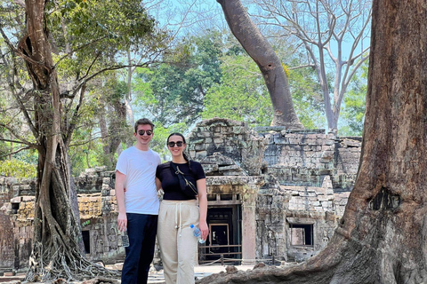 Tour in bici all&#039;alba di Angkor Wat con pranzo incluso