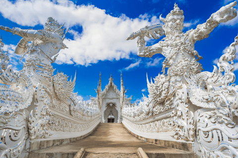 Chiang Rai: Private Tour of Temples, Tea Garden, Hill Tribes