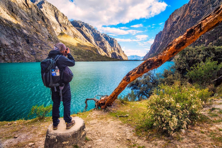 Huaraz: Llanganuco and Yungay Lagoon, entrance fee included