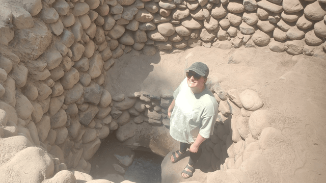 Nazca: Cantalloc Aqueducts and Los Paredones Tour