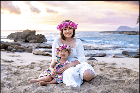 Oahu: Hawaiian Sunset Photoshoot on the Beach Premium Couple