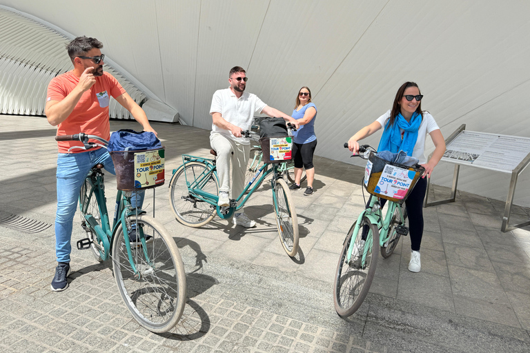 Tour guiado de bicicleta em Valência em pequenos gruposTour compartilhado de bicicleta guiado em Valência em pequenos grupos