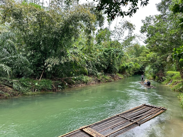 Khaolak: Half Day Bamboo Rafting, Temple & Waterfall Tour