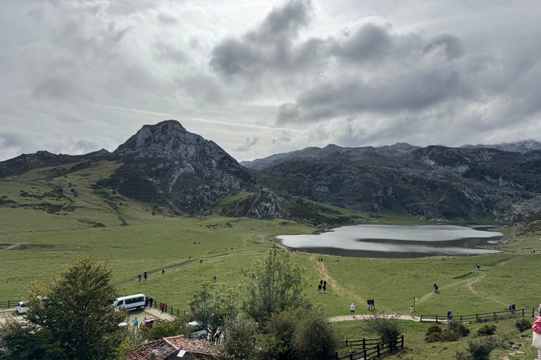 Santander: Small-Group Excursion to the Lakes of Covadonga and Cangas de Onís