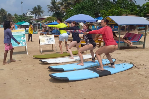 Surf & Stay – Beginner Surf Lessons with Stand‑Up Guarantee Mirissa: Surfing Lesson with Equipment & ISA Instructor