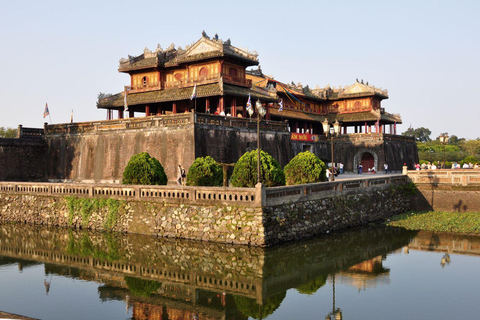 Hue: Half-Day City Tour by Car and Dragon Boat