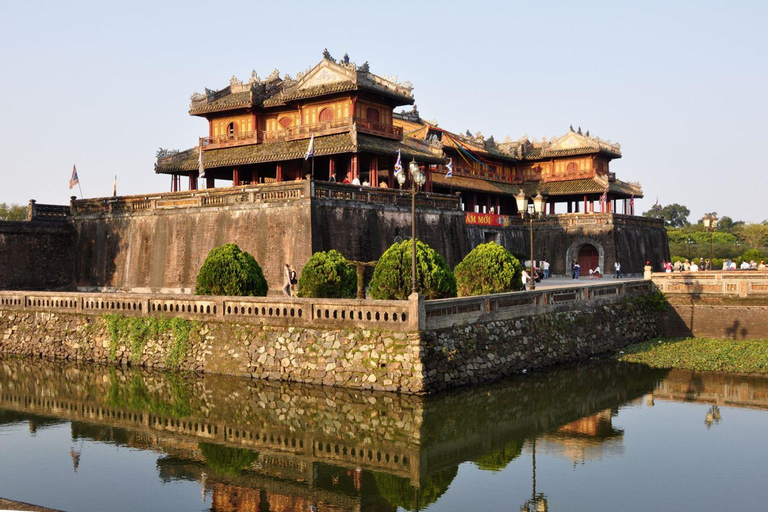 Hue: Half-Day City Tour by Car and Dragon Boat