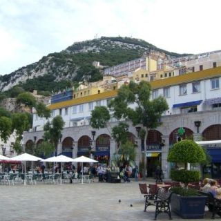 City Walking Tour Through Gibraltar